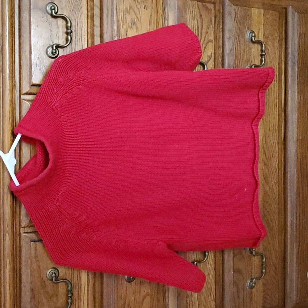 Red short yard knitted sweater